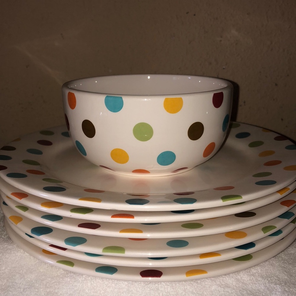 Pier one confetti ironstone set, 6 plates and bowl